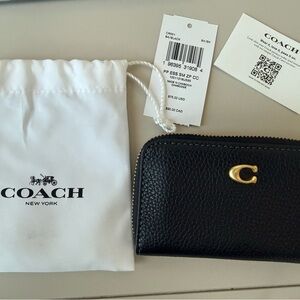 Coach Essential Small Zip Around Card Case